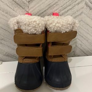 NEW Gap Toddler Sherpa Duck Boots - Kids - Size 5-6 New W/Out Tag